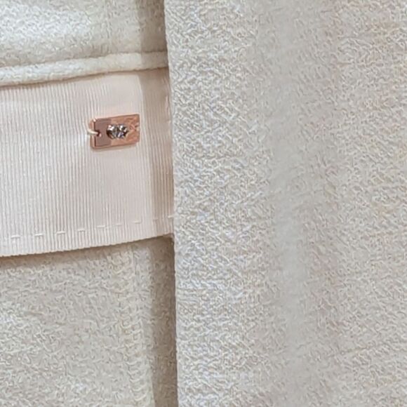 Escada Women's EU 40, US M Wool Blend Powder Cream Rose Gold Two Button Blazer - Picture 9 of 12